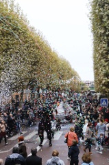La grande parade 15 * 6240 x 4160 * (9.45MB)